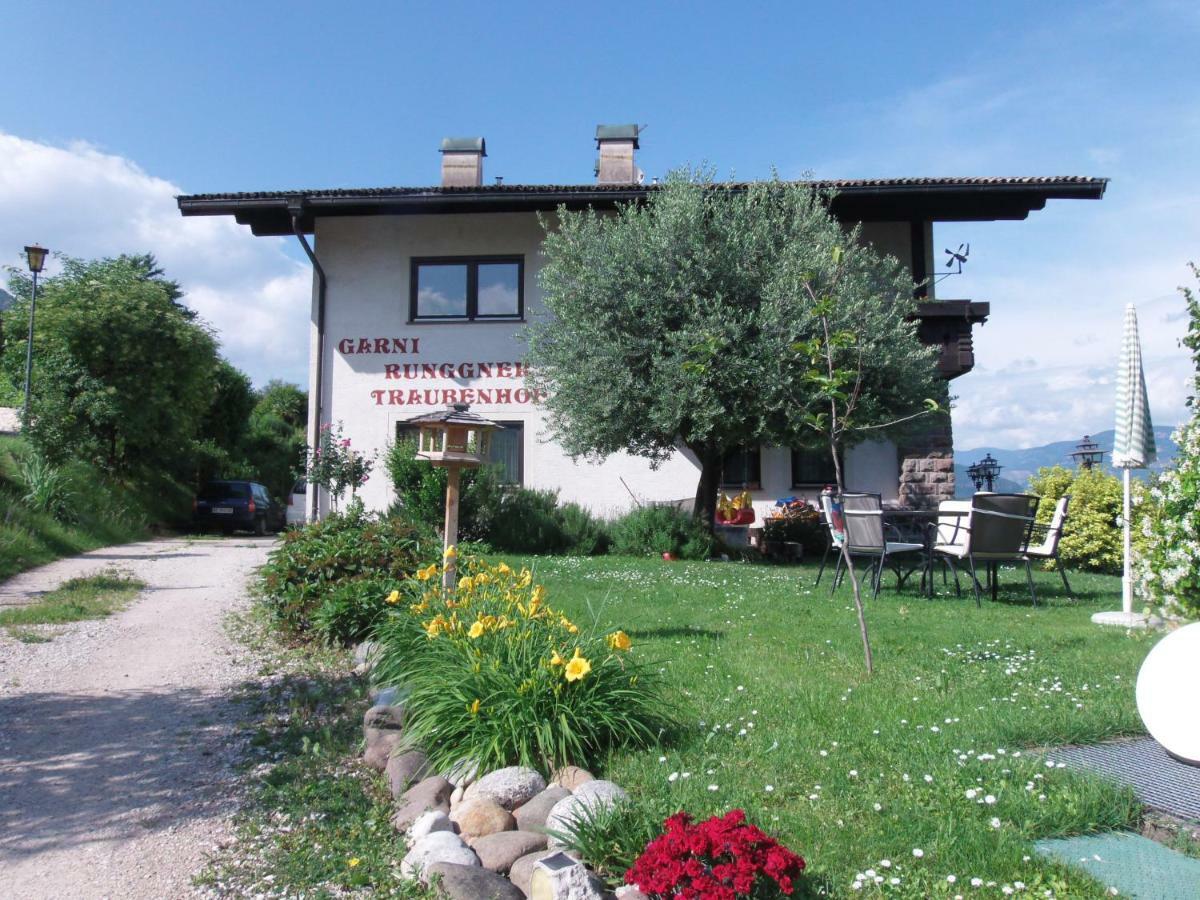 Garni Runggner Traubenhof Termeno Exterior foto
